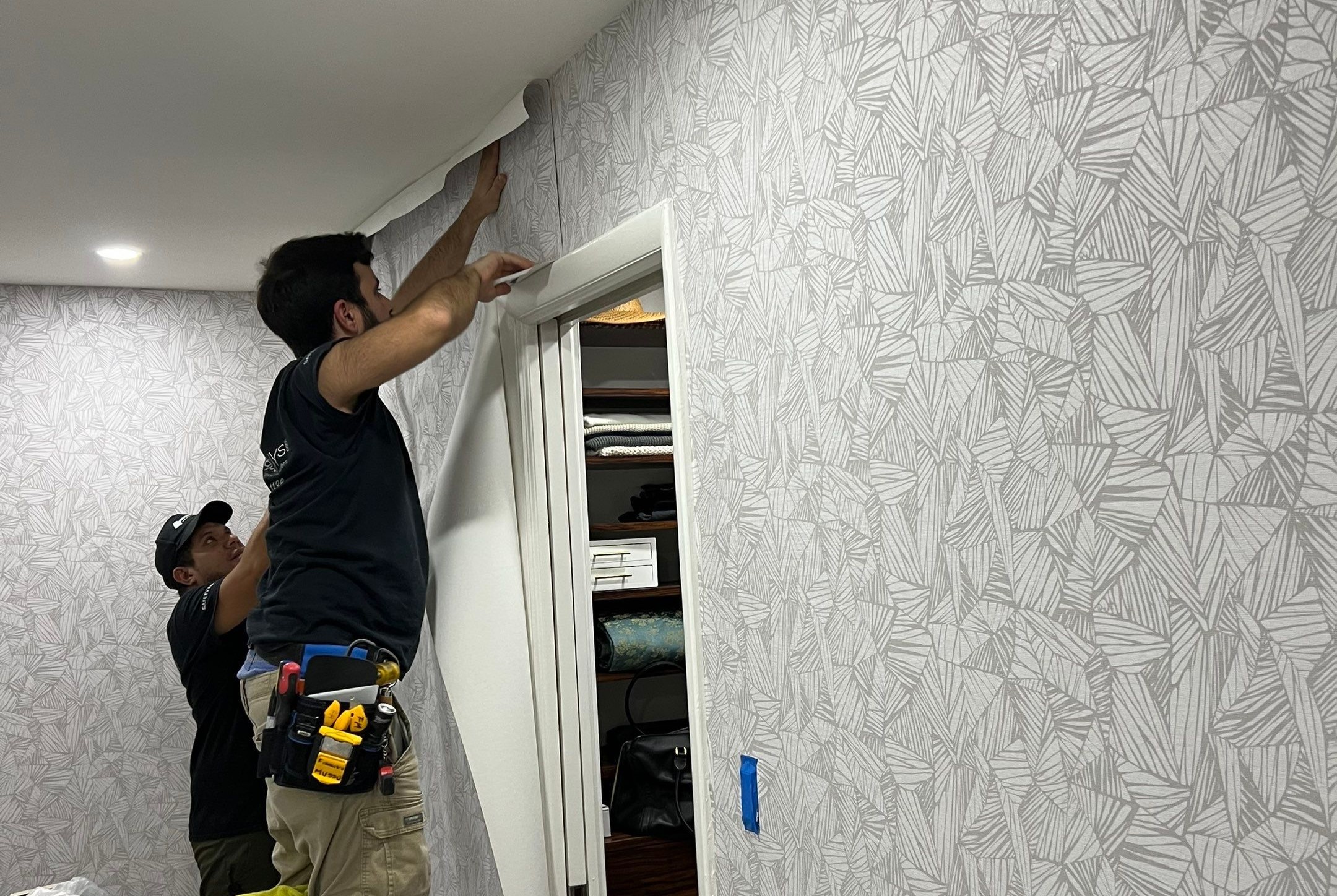 Interior design with wallpaper